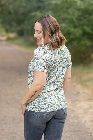 IN STOCK Sophie Pocket Tee - Green Floral